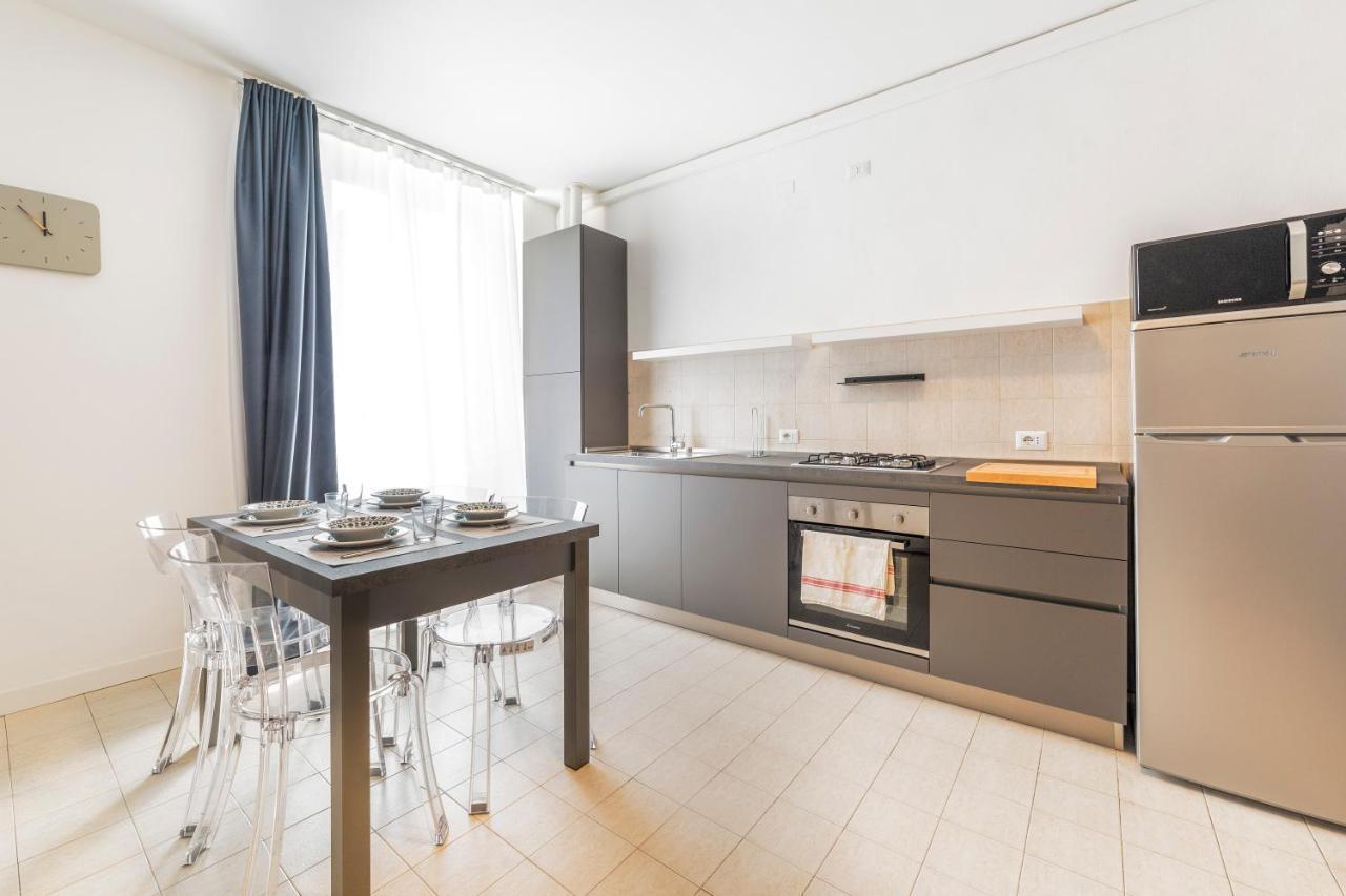 Roomy Apartment Close To Subway M5! 밀라노 외부 사진