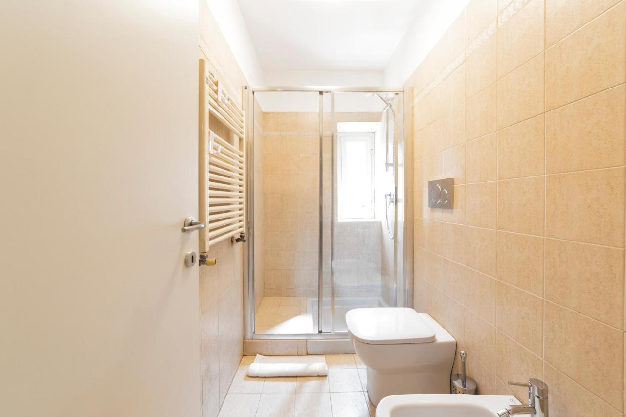 Roomy Apartment Close To Subway M5! 밀라노 외부 사진