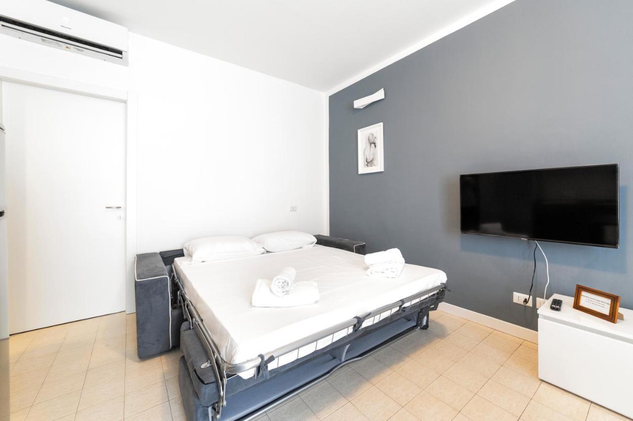 Roomy Apartment Close To Subway M5! 밀라노 외부 사진