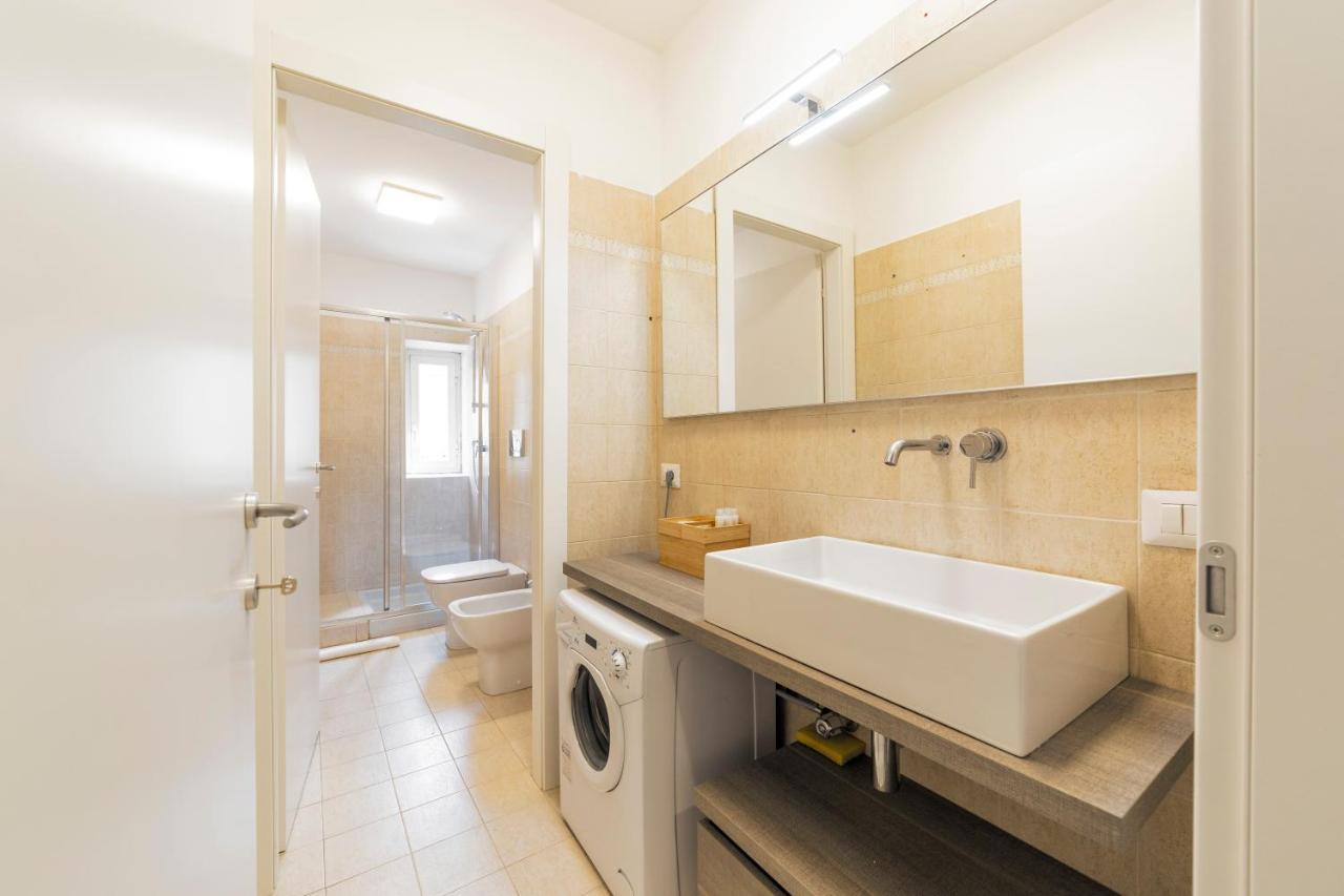 Roomy Apartment Close To Subway M5! 밀라노 외부 사진